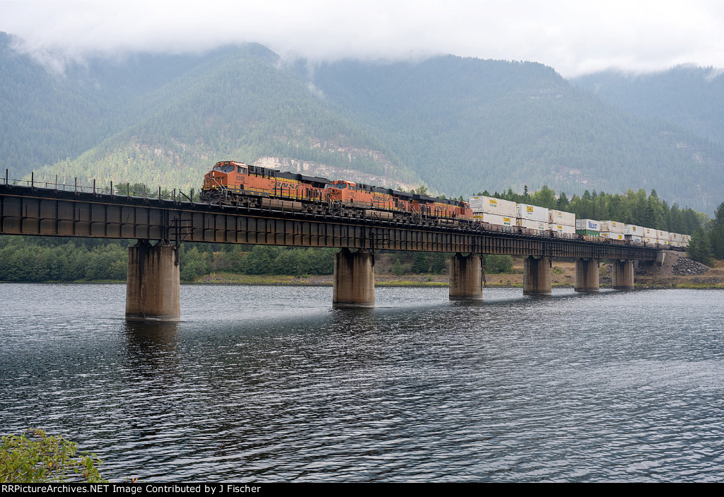 BNSF 8385